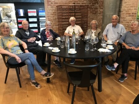 Klassekammerater mødes stadig – 65 år efter at de gik ud af kommuneskolen i Brabrand
