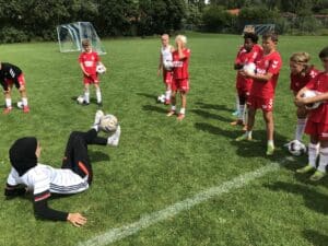 160 børn på fodboldskole i Brabrand: Større end nogensinde
