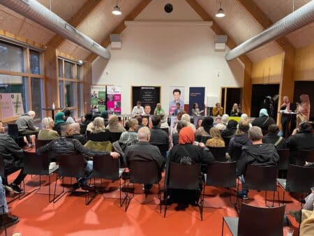 Valgmøde i Gellerup: Bydelsmødre savnede kandidater fra de store partier