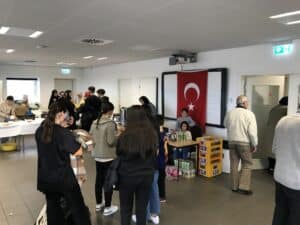 Masser af mad og søde sager til tyrkisk kulturdag på Sintrupvej
