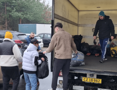 Tøj indsamlet blandt familier i Aarhus Vest sendes til Syrien