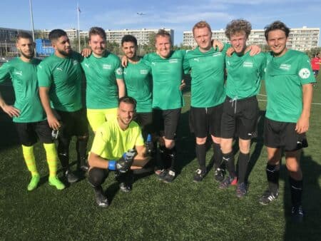 Med Grundtvig på banen: Gellerup Højskole har dannet et fodboldhold