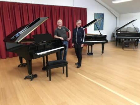 Pianokompagniet inviterer til klassisk koncert i nyt showroom på J.P. Larsens Vej