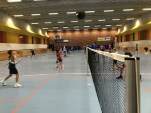 Brabrand Badminton har haft fremgang på alle fronter – men balancerer alligevel på afgrundens rand