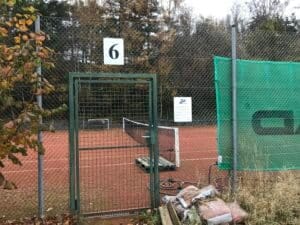 Planer om padelbane i Brabrand Bakker møder stor modstand hos naboer på Egebjergvej