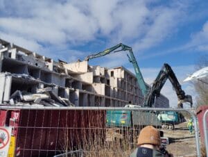 “Klimaaftrykket ved nedrivning er jo helt hen i vejret”