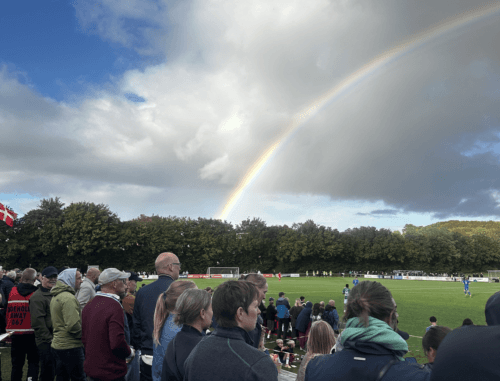 Se billederne fra en stor fodbold-aften i Brabrand
